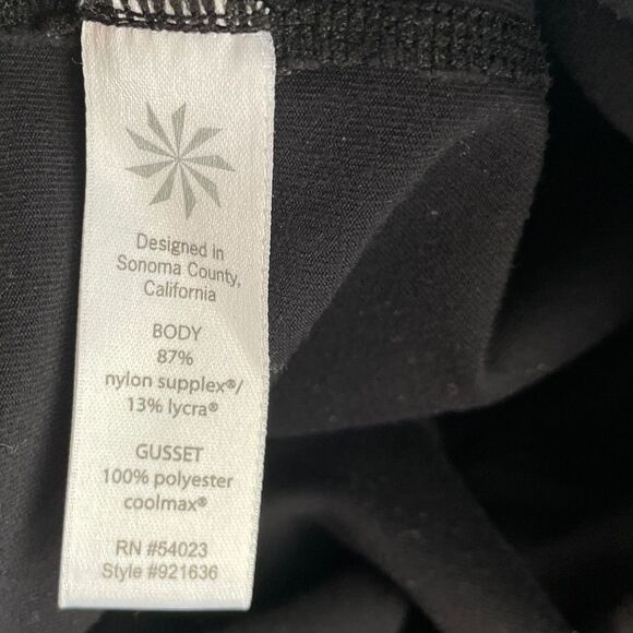 Athleta Revelation Black Crop Capri Legging Pants Run Yoga Train Size Small - Picture 8 of 10